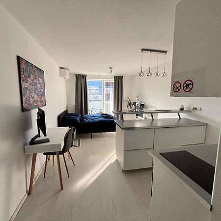 New Studio, Central Location! Bratislava Exteriör bild