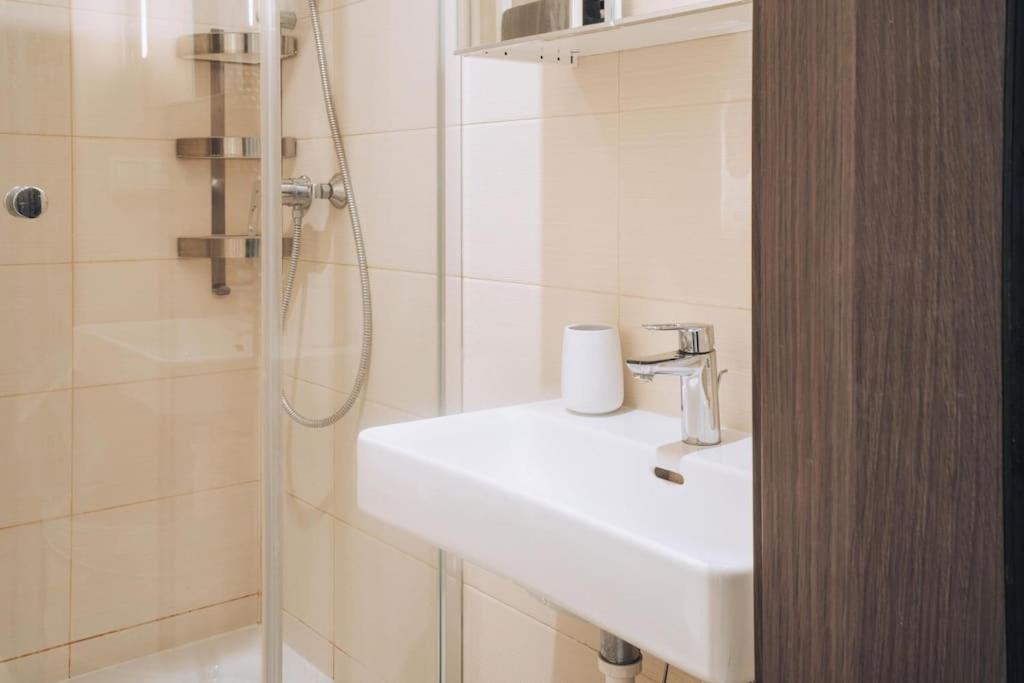 New Studio, Central Location! Bratislava Exteriör bild